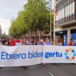 Gasteizko jaien bezperan, Sare Herritarrak manifestazioa egin du Etxera bidea gertu lelopean