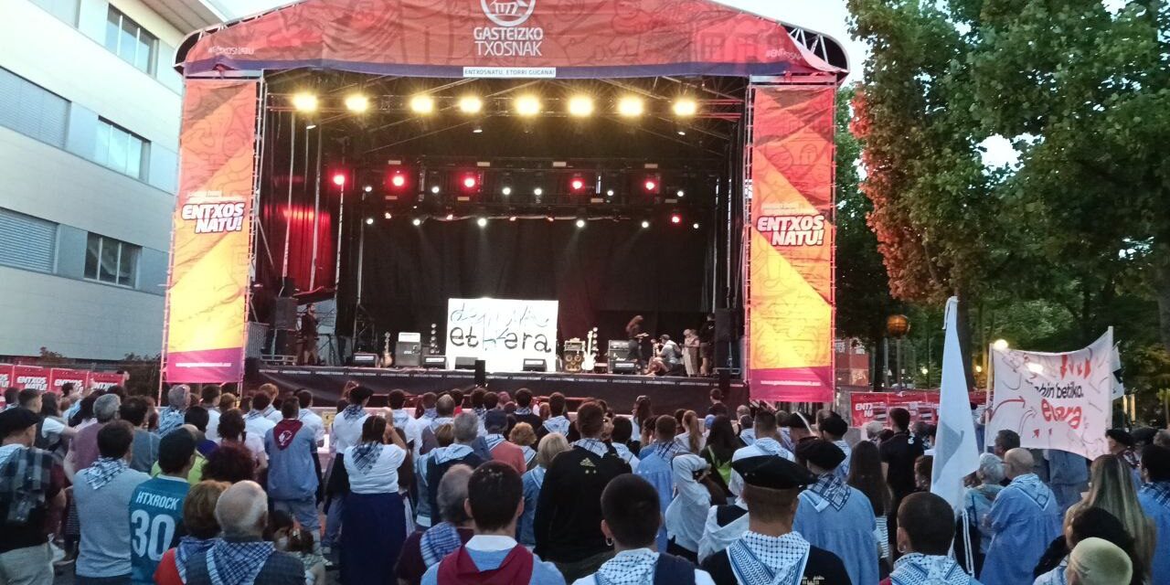 Euskal preso, iheslari eta deportatuen aldeko mobilizazioa Andra Mari zuriaren jaietan